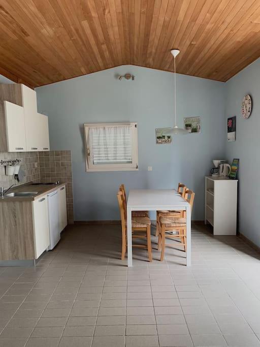 Sunny Grandma'S Garden Apartment Башка Экстерьер фото